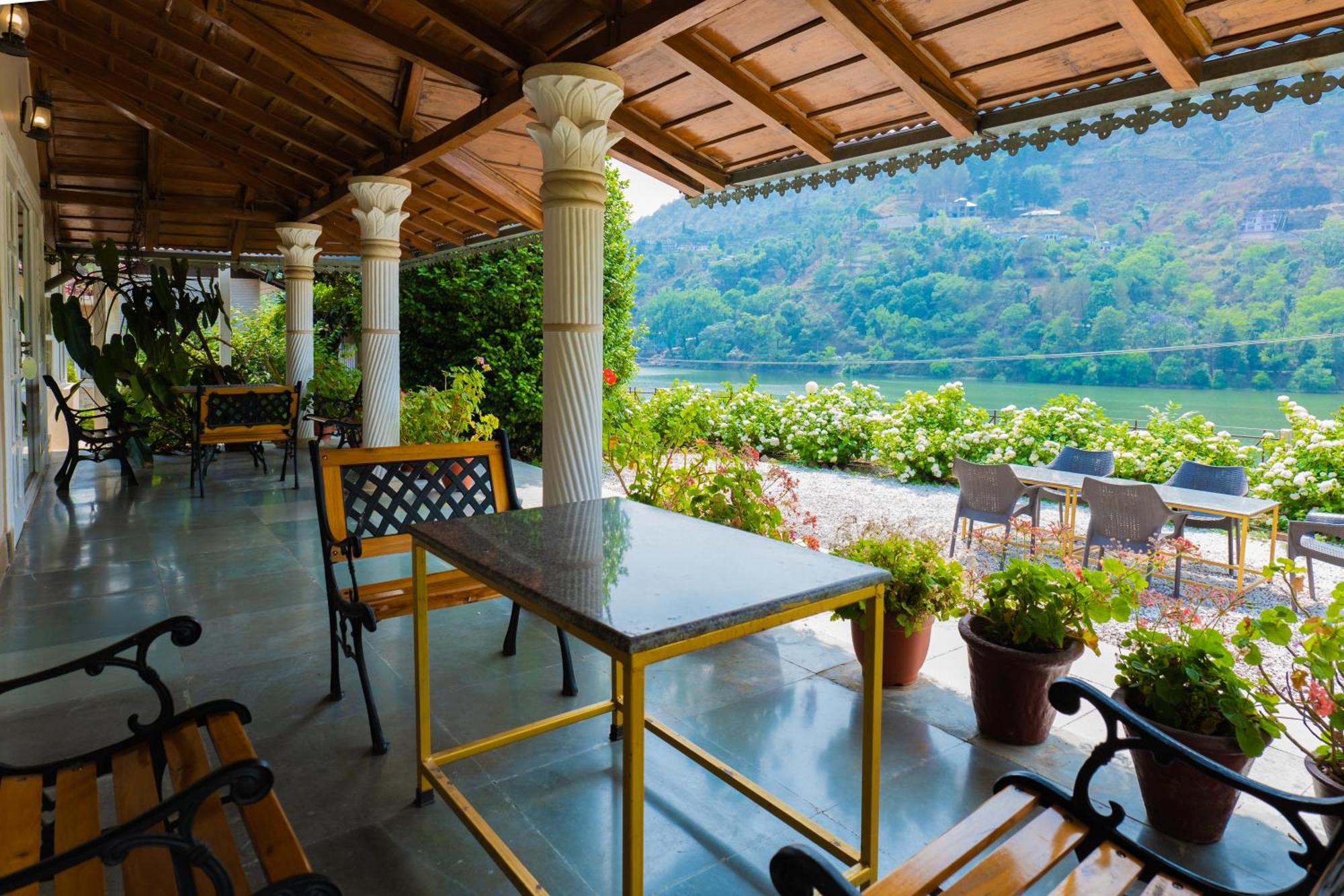Neelesh Inn- A Luxury Lake View Hotel- 20 Kms From Nainital Bhīm Tāl 外观 照片