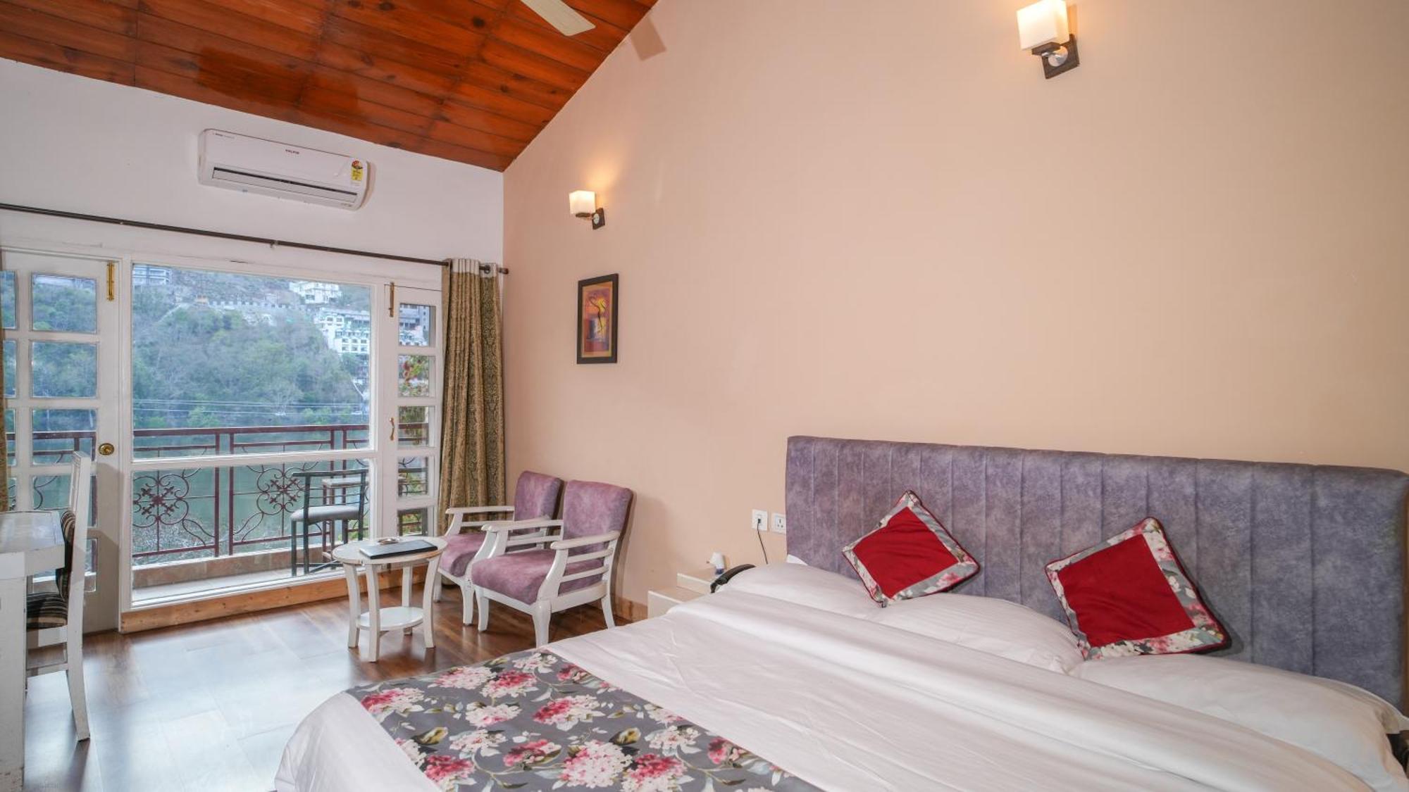 Neelesh Inn- A Luxury Lake View Hotel- 20 Kms From Nainital Bhīm Tāl 外观 照片