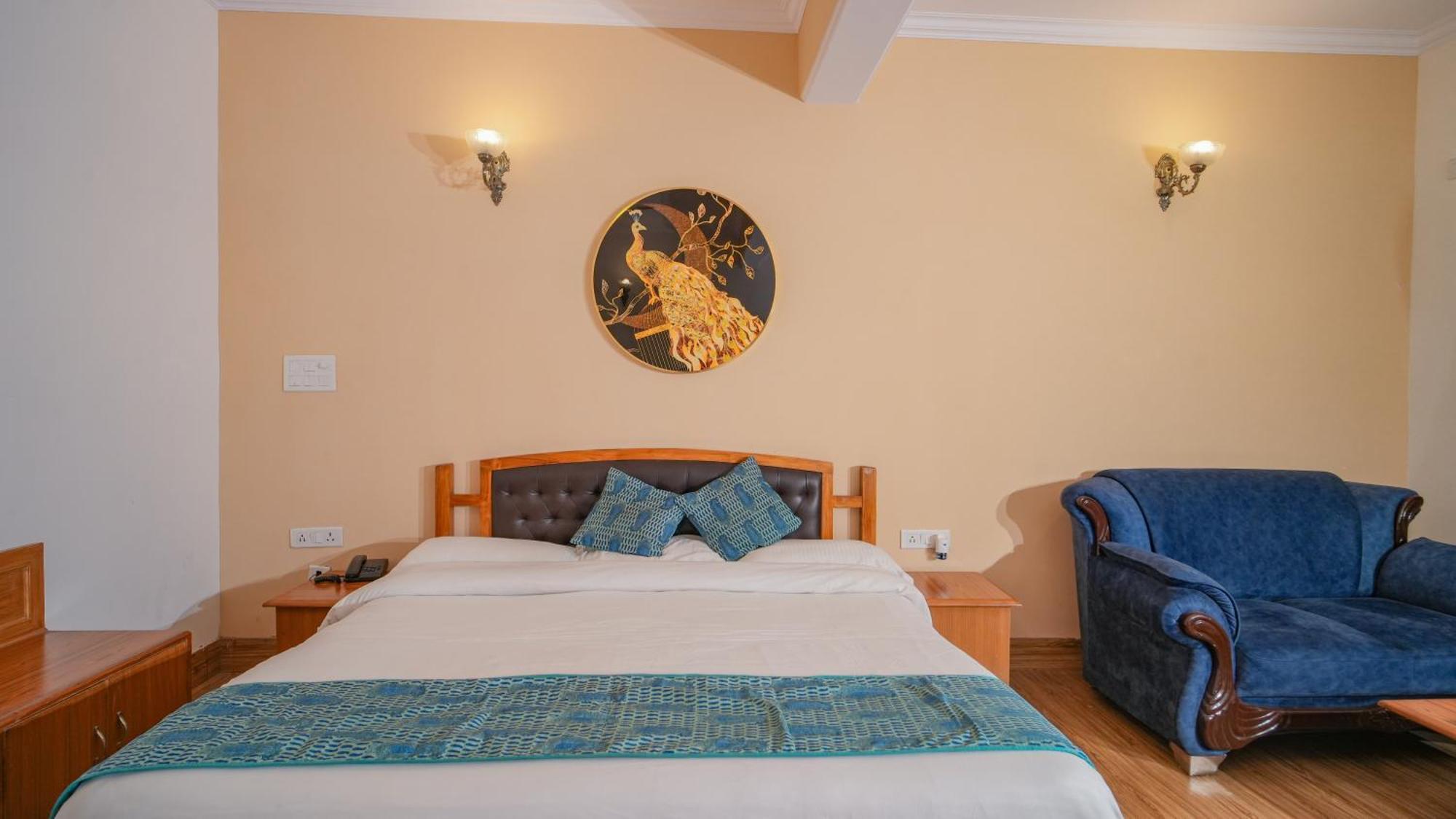 Neelesh Inn- A Luxury Lake View Hotel- 20 Kms From Nainital Bhīm Tāl 外观 照片
