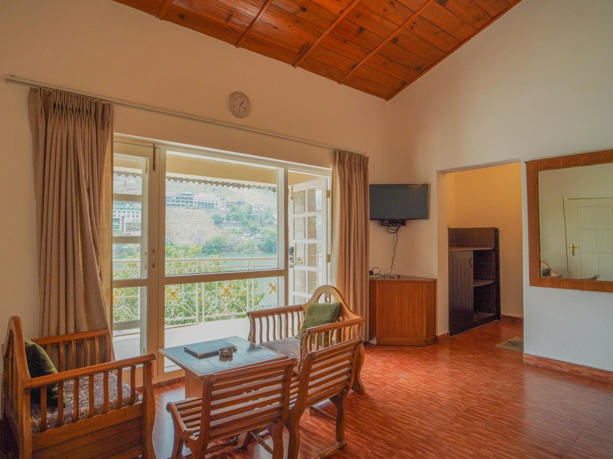 Neelesh Inn- A Luxury Lake View Hotel- 20 Kms From Nainital Bhīm Tāl 外观 照片